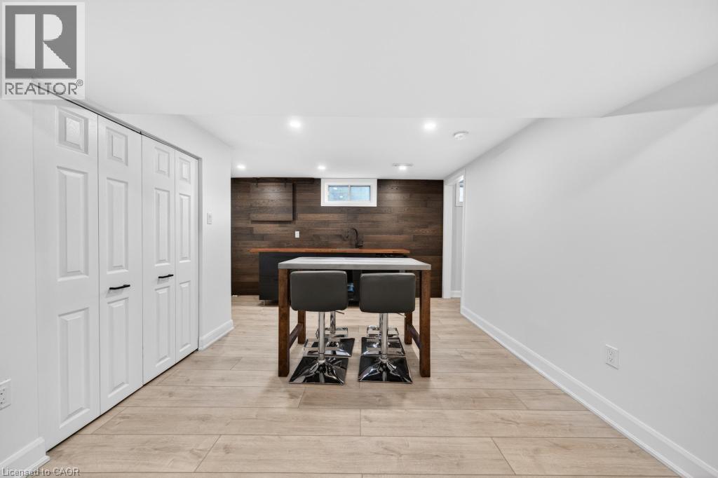 118 West 33Rd Street, Hamilton, ON - Indoor