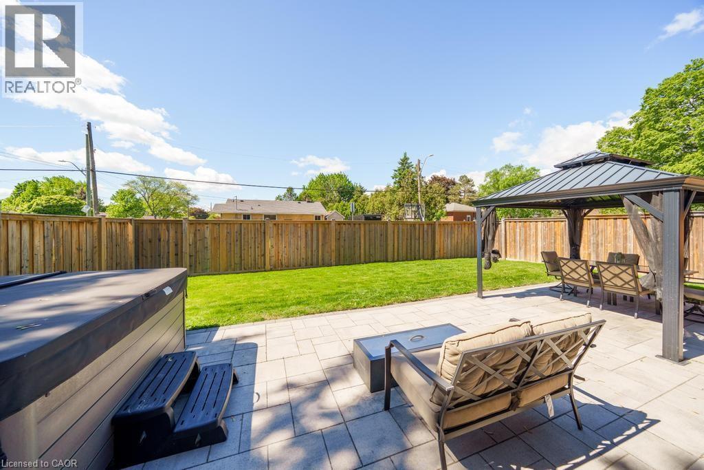 118 West 33Rd Street, Hamilton, ON - Outdoor With Backyard