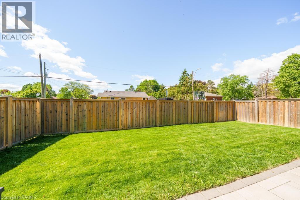 118 West 33Rd Street, Hamilton, ON - Outdoor With Backyard