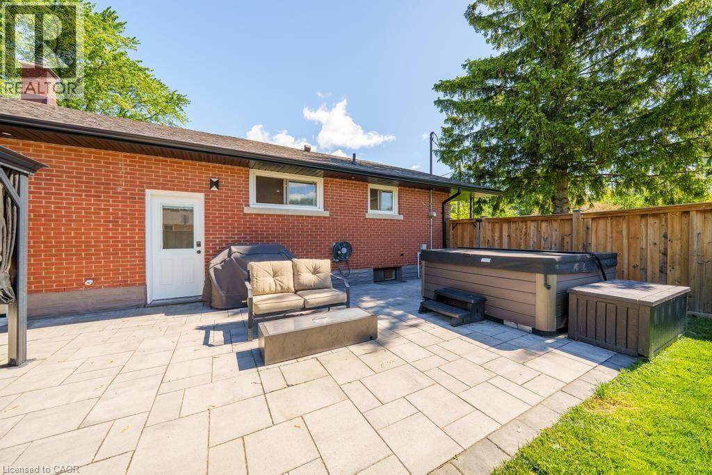 118 West 33Rd Street, Hamilton, ON - Outdoor With Deck Patio Veranda With Exterior