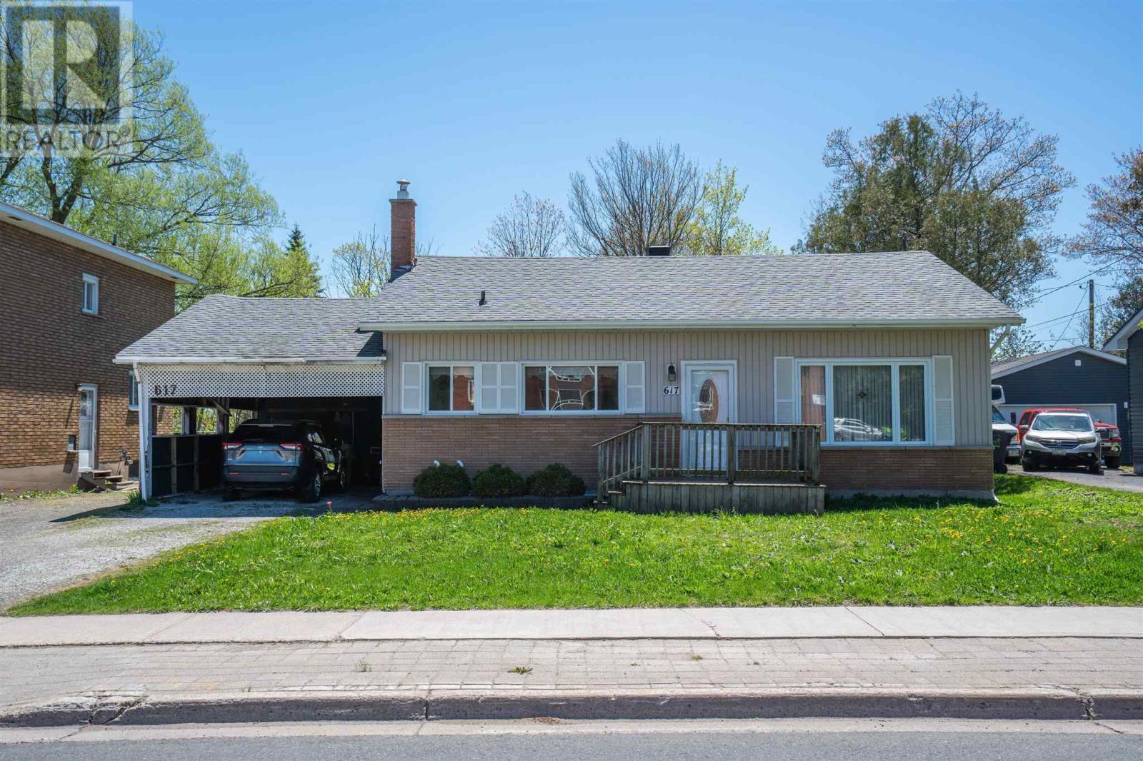 617 Mcnabb St, Sault Ste. Marie, ON - Outdoor