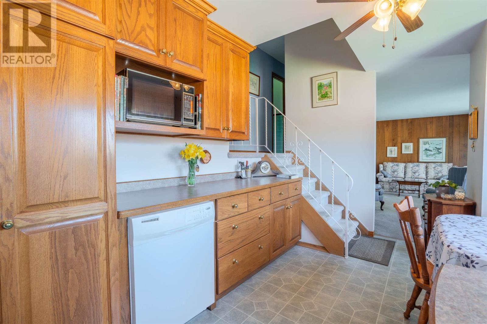 617 Mcnabb St, Sault Ste. Marie, ON - Indoor