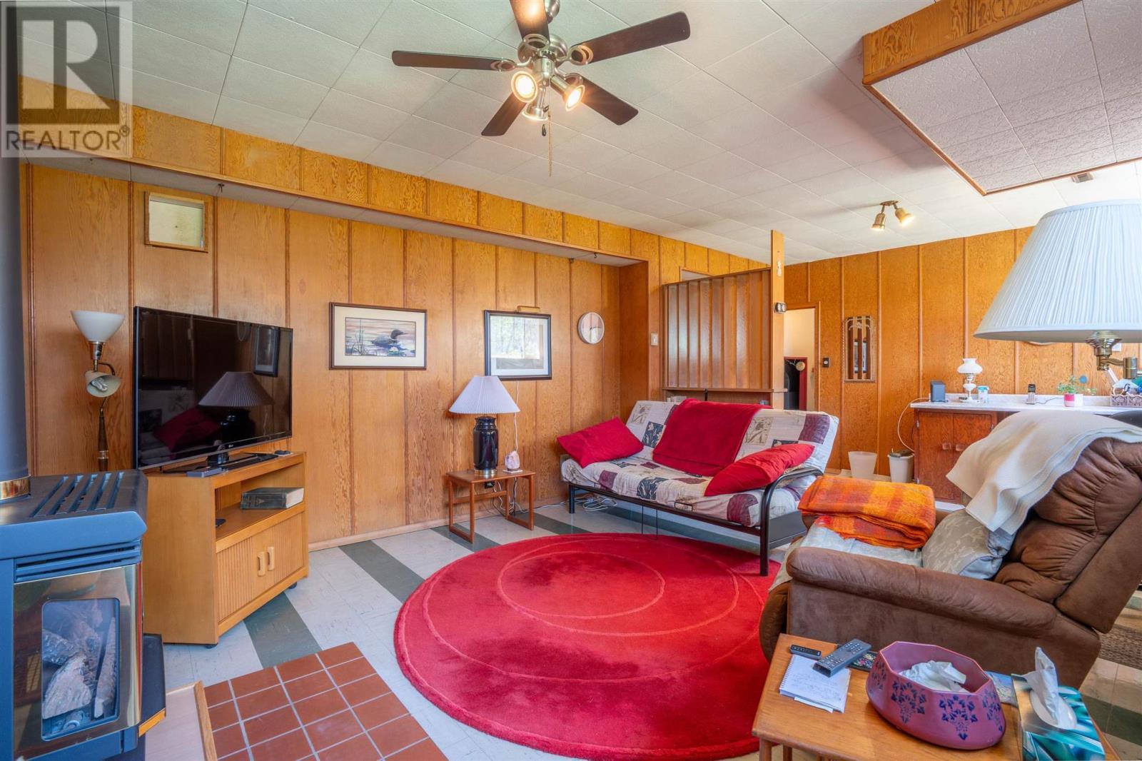 617 Mcnabb St, Sault Ste. Marie, ON - Indoor Photo Showing Living Room