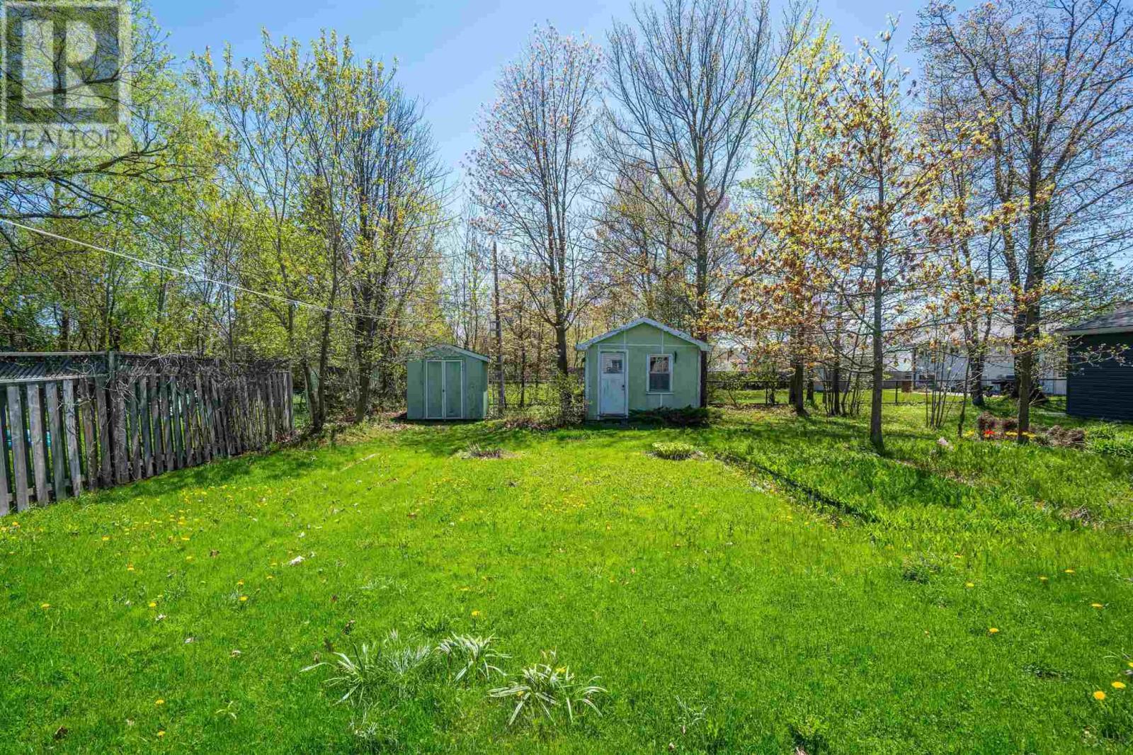 617 Mcnabb St, Sault Ste. Marie, ON - Outdoor