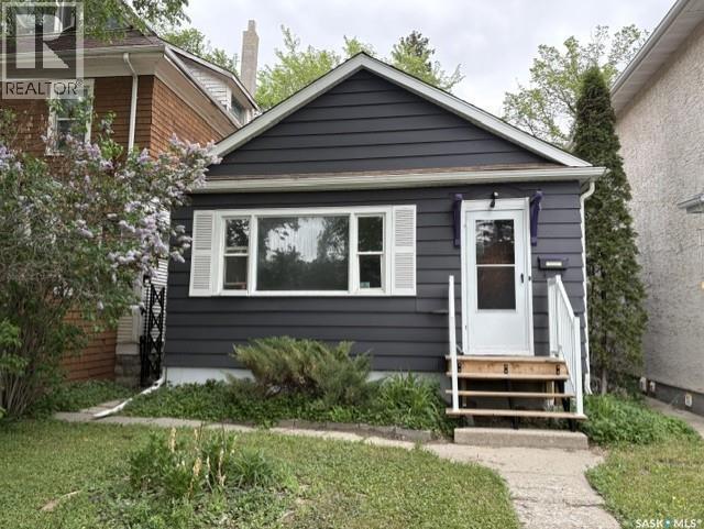 2047 Retallack Street, Regina, SK - Outdoor With Facade