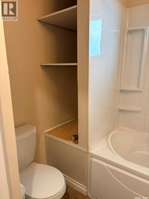2047 Retallack Street, Regina, SK - Indoor Photo Showing Bathroom
