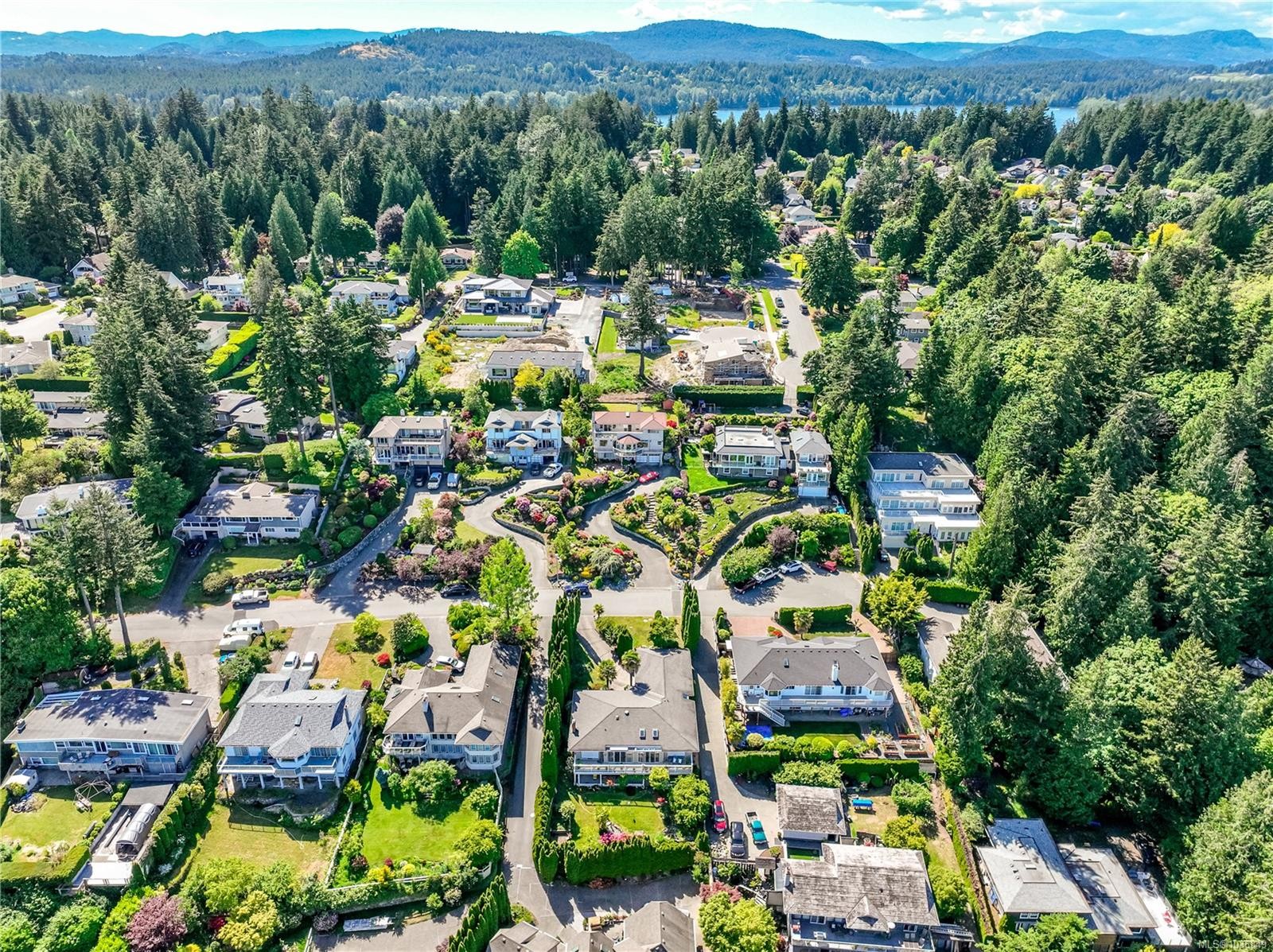 5200 Polson Terr, Saanich, BC