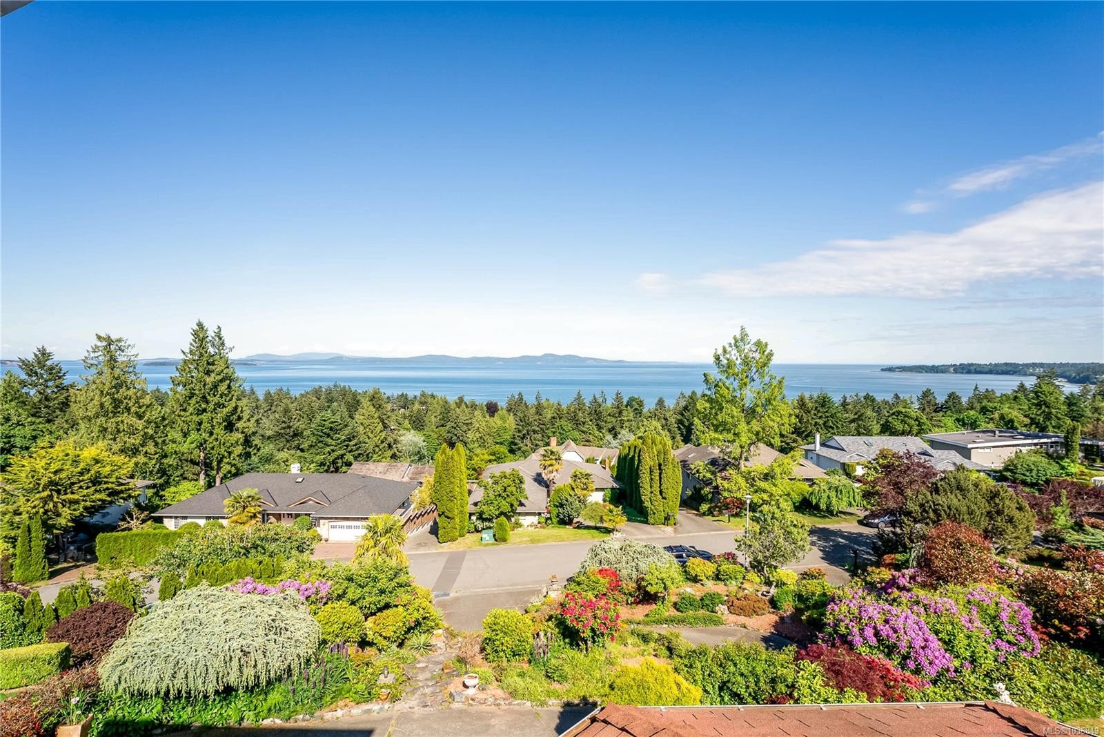 5200 Polson Terr, Saanich, BC