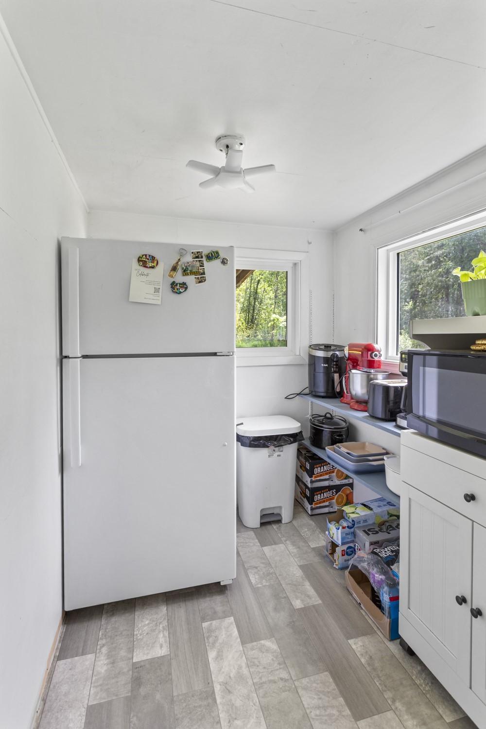 5510 Duck Creek Road, Wynndel, BC - Indoor