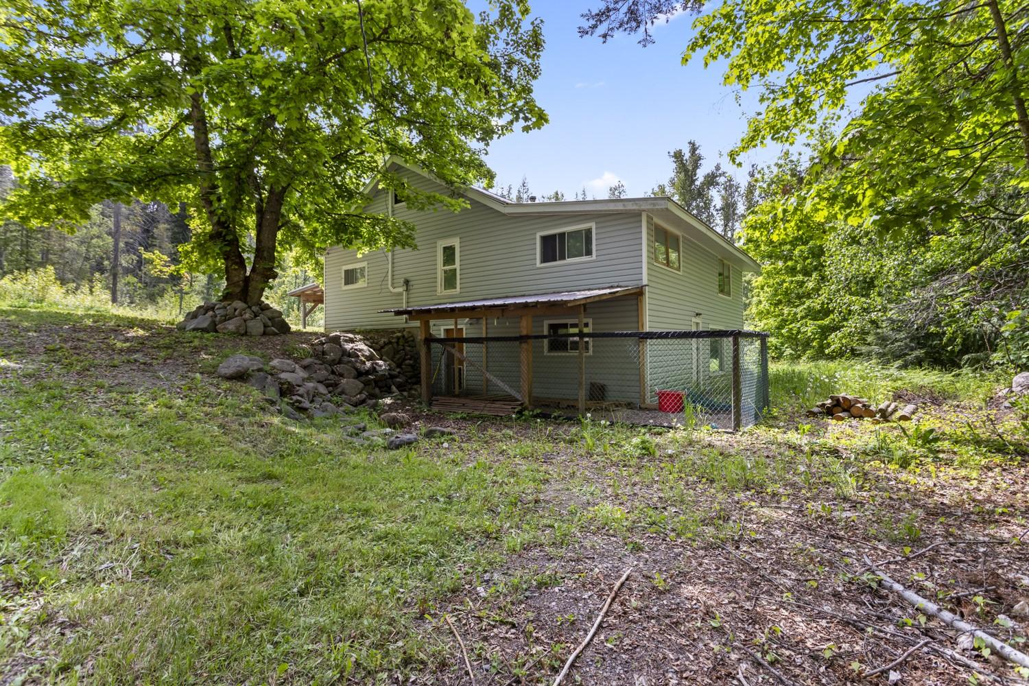 5510 Duck Creek Road, Wynndel, BC - Outdoor