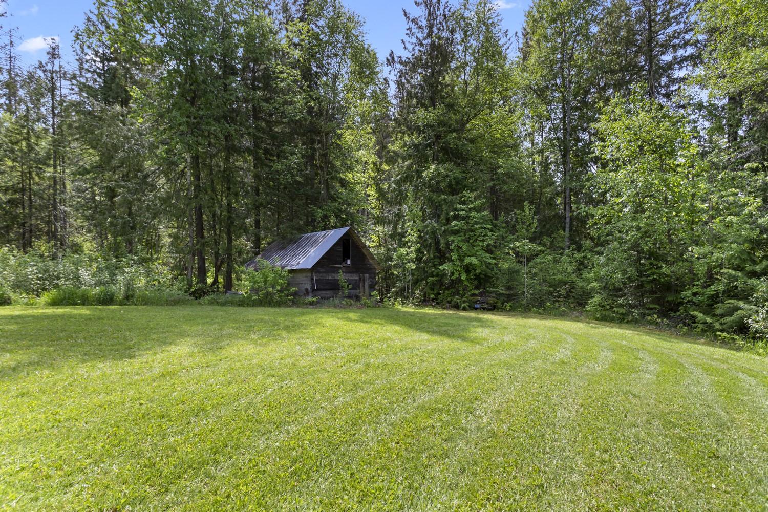 5510 Duck Creek Road, Wynndel, BC - Outdoor