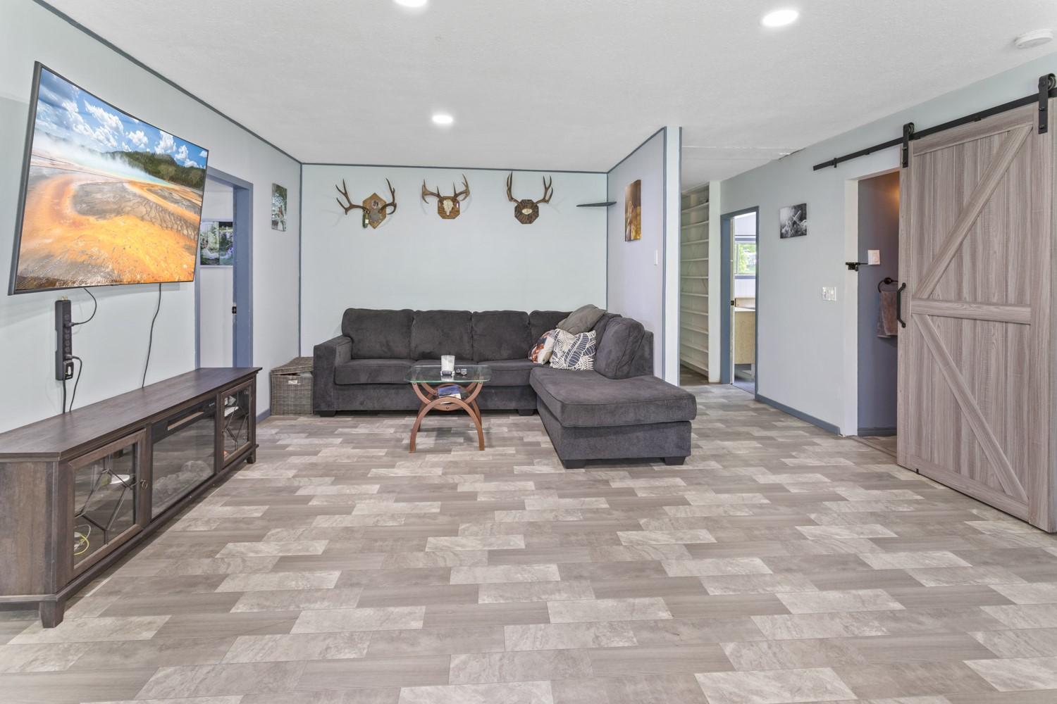 5510 Duck Creek Road, Wynndel, BC - Indoor Photo Showing Other Room