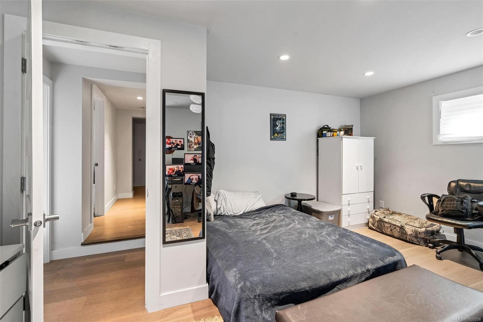 3910 Hobbs St, Saanich, BC