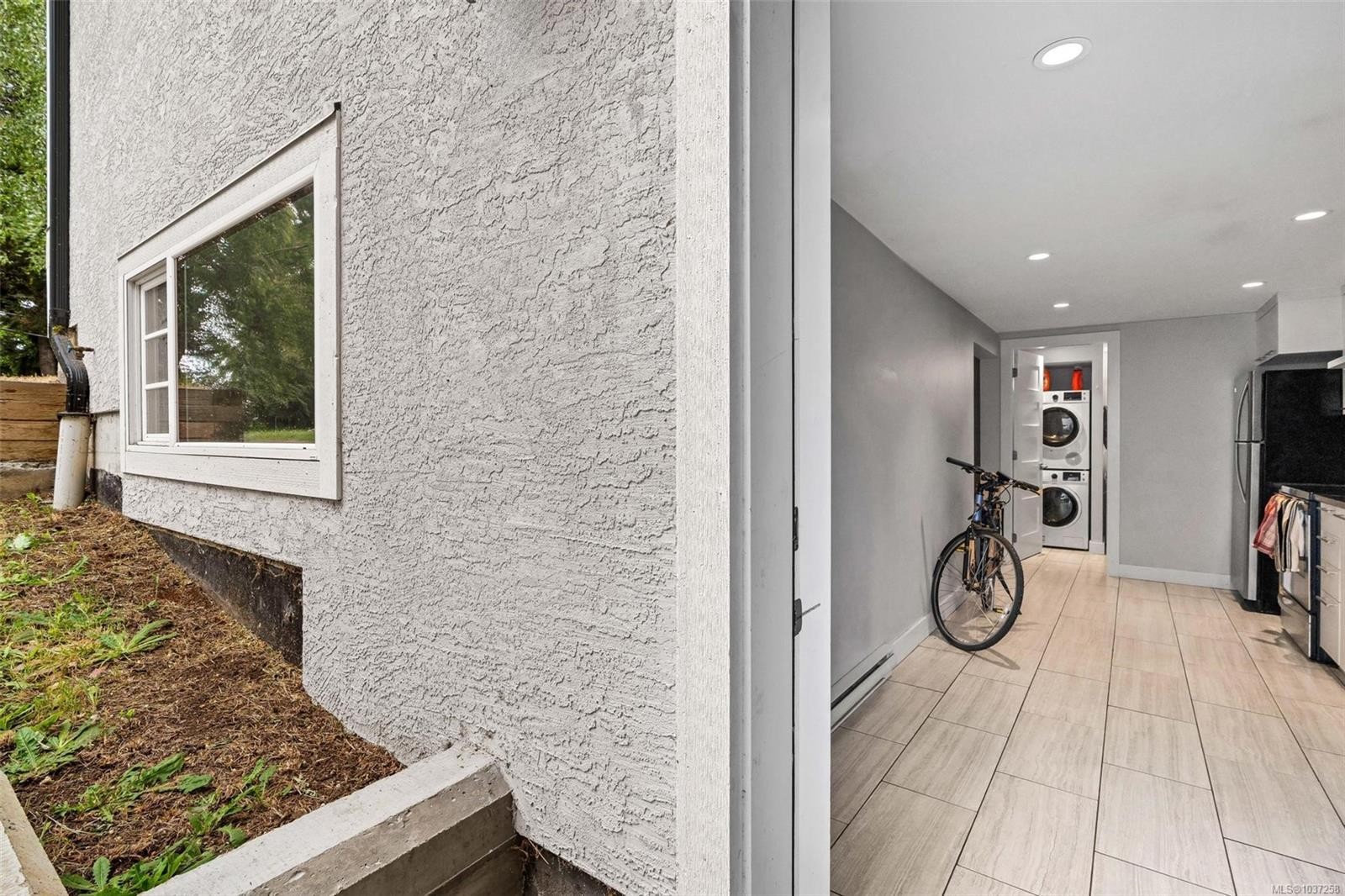 3910 Hobbs St, Saanich, BC