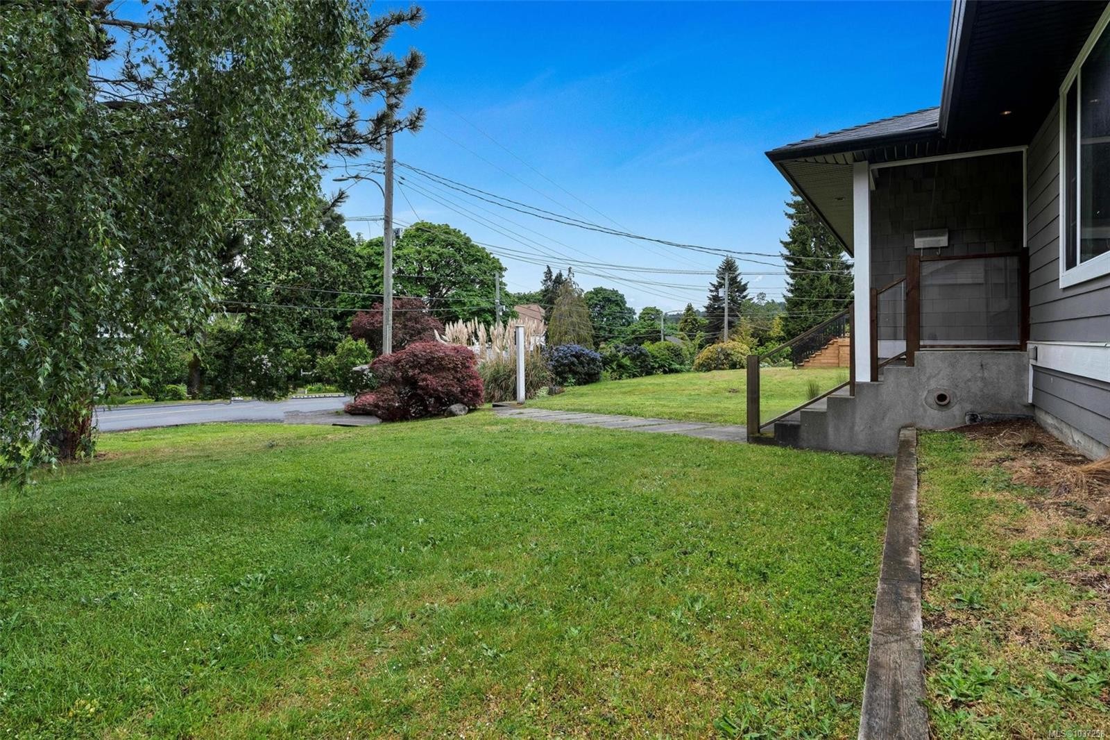 3910 Hobbs St, Saanich, BC