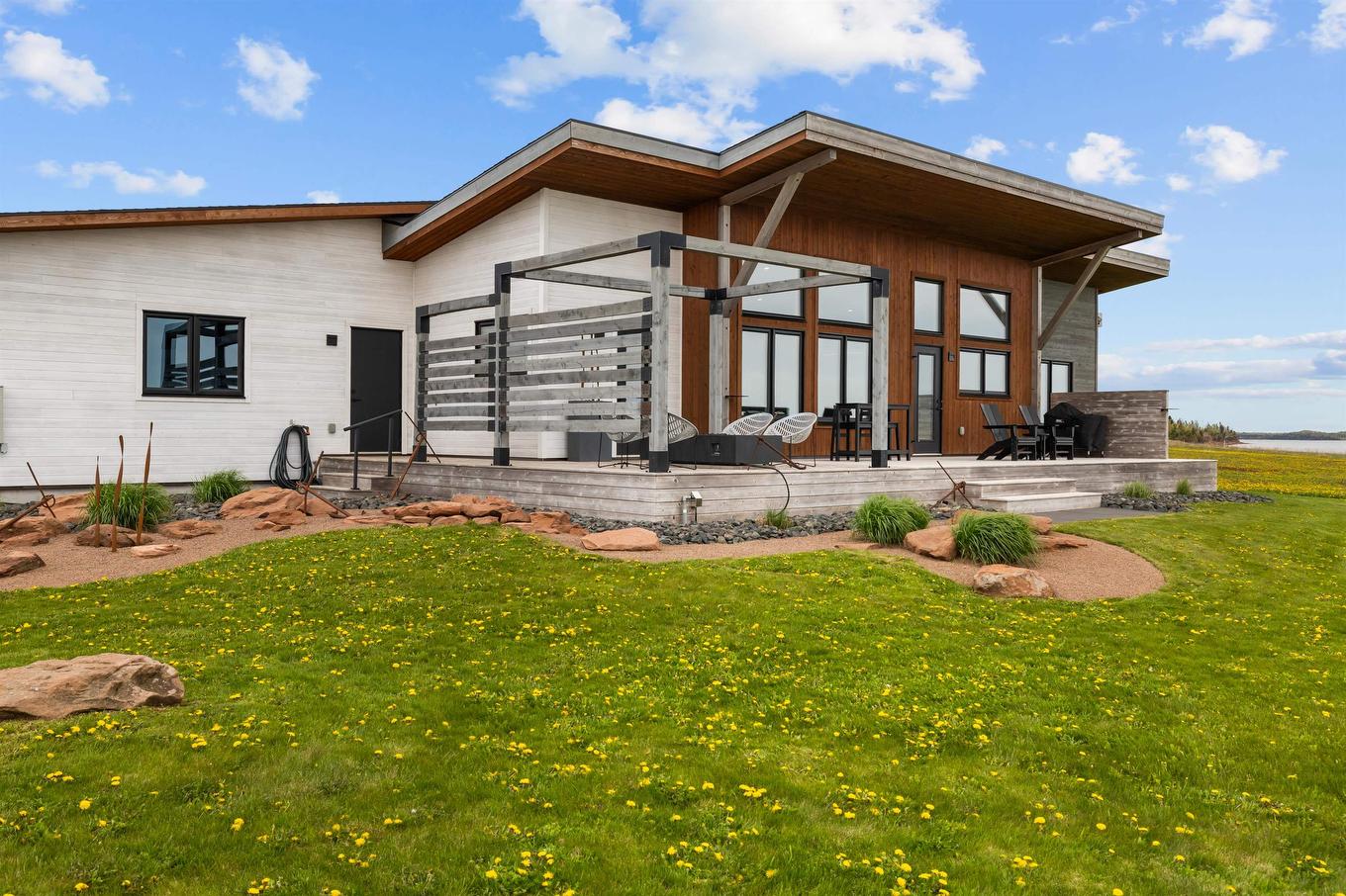 61 Battery Crescent, Georgetown, PE