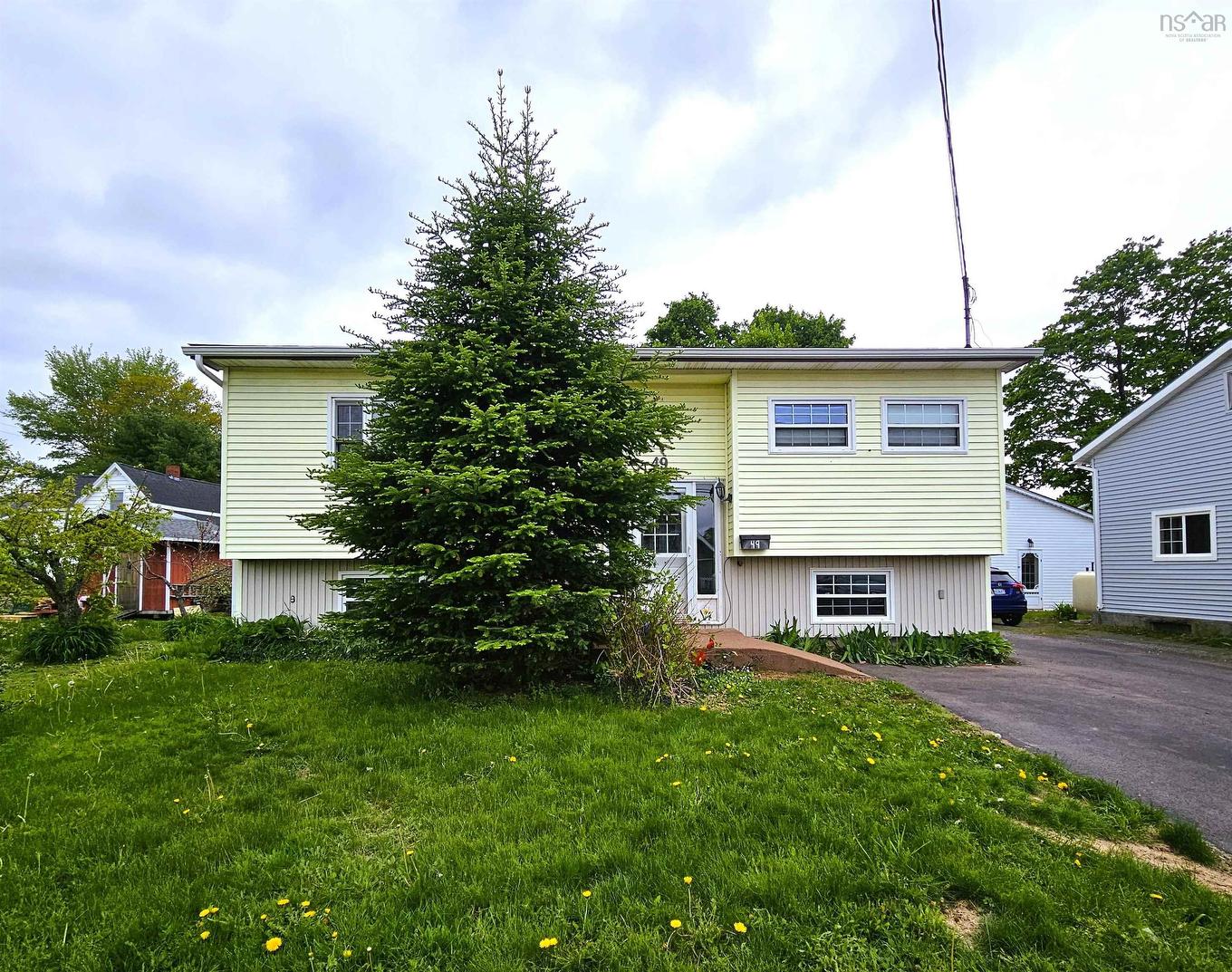 49 Hill Street, Amherst, NS