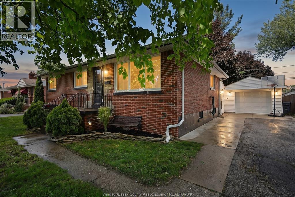 3668 Mckay, Windsor, ON - Outdoor