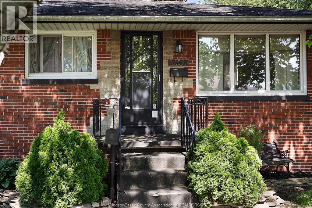 3668 Mckay, Windsor, ON - Outdoor