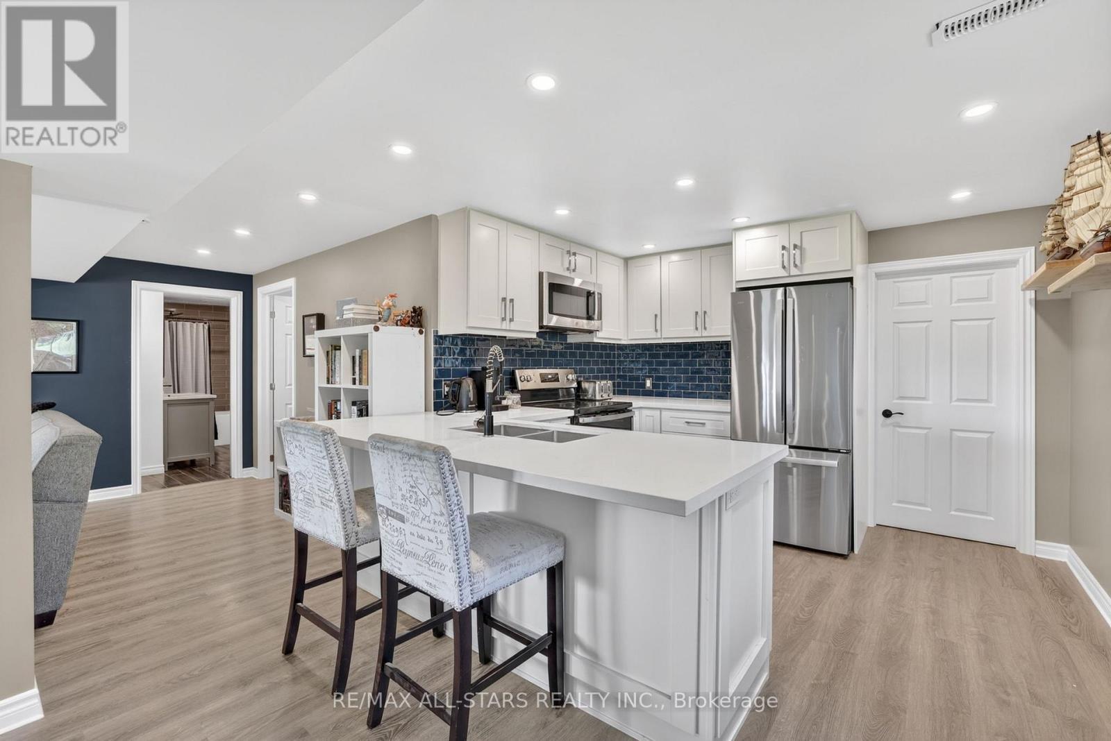 In-law Kitchen w/Pantry, 4 pce Bath & laundry h/up - 10655 Sideroad 17, Brock, ON