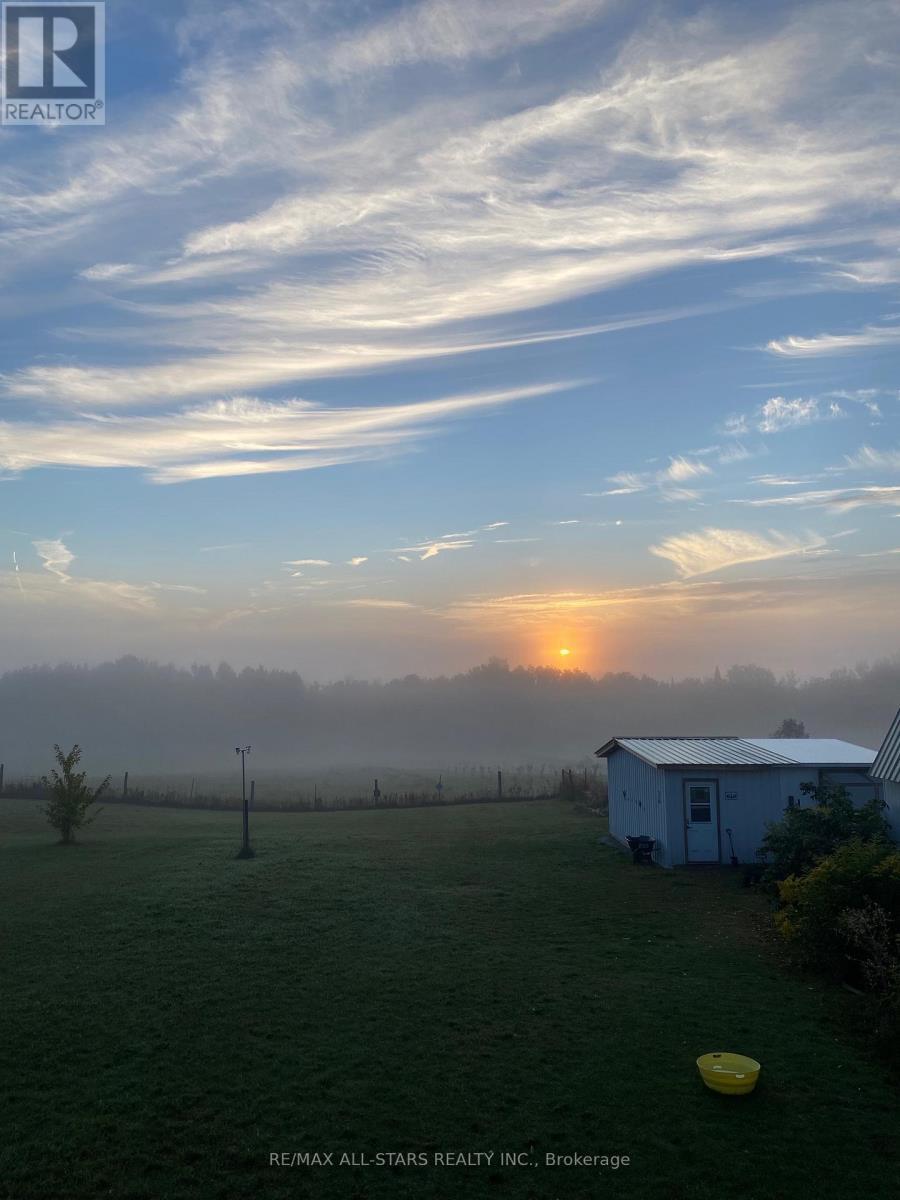 Misty mornings! - 10655 Sideroad 17, Brock, ON