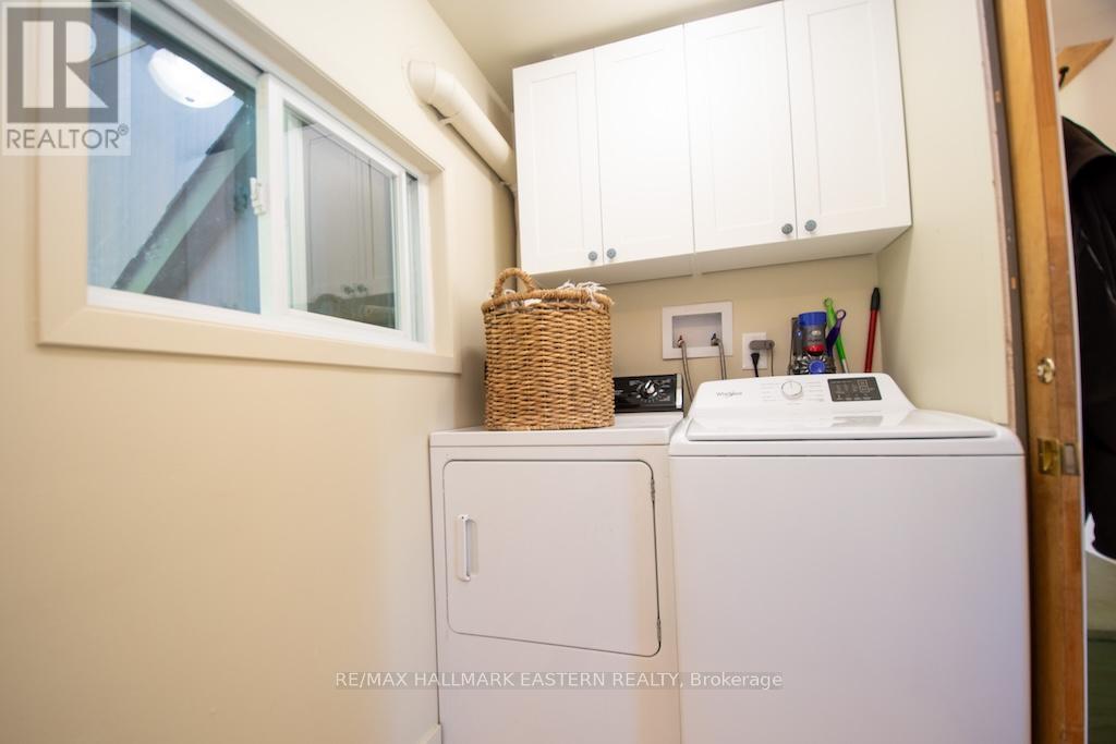 2279 Pigeon Lake Road, Kawartha Lakes (Bobcaygeon), ON - Indoor Photo Showing Laundry Room