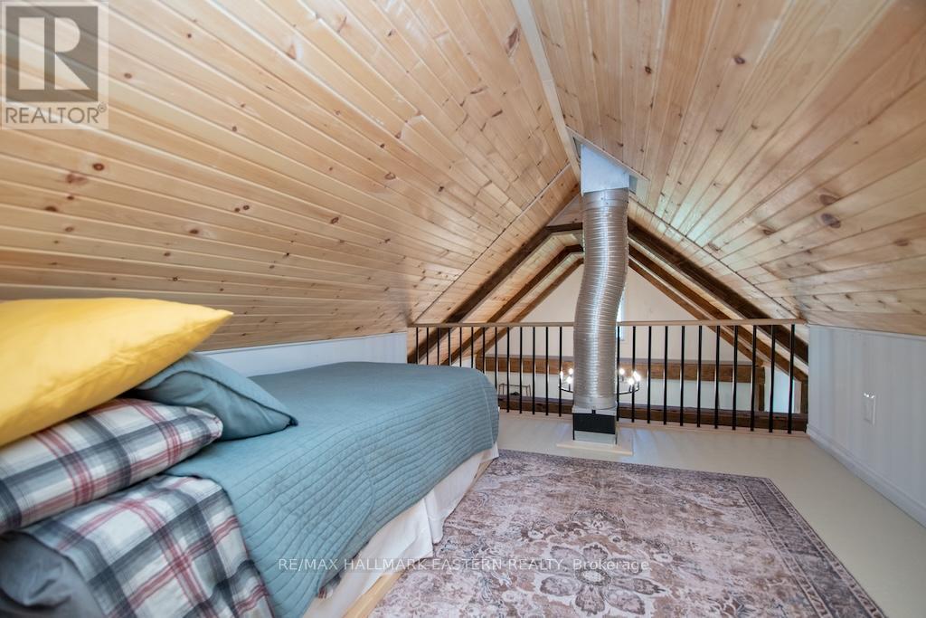 2279 Pigeon Lake Road, Kawartha Lakes (Bobcaygeon), ON - Indoor Photo Showing Other Room