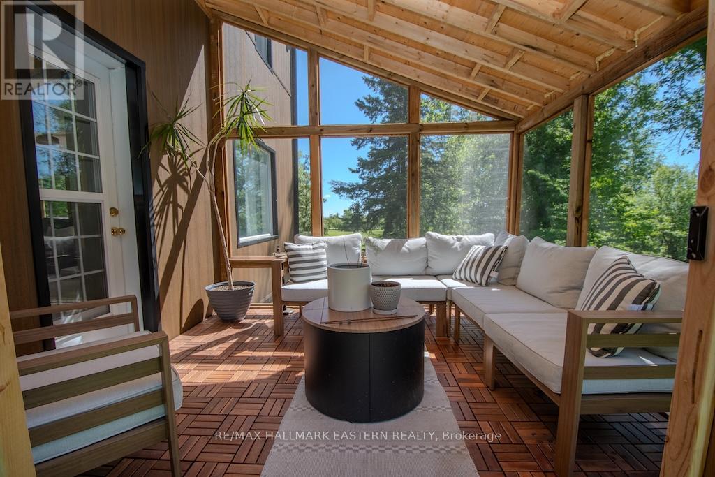 2279 Pigeon Lake Road, Kawartha Lakes (Bobcaygeon), ON - Indoor
