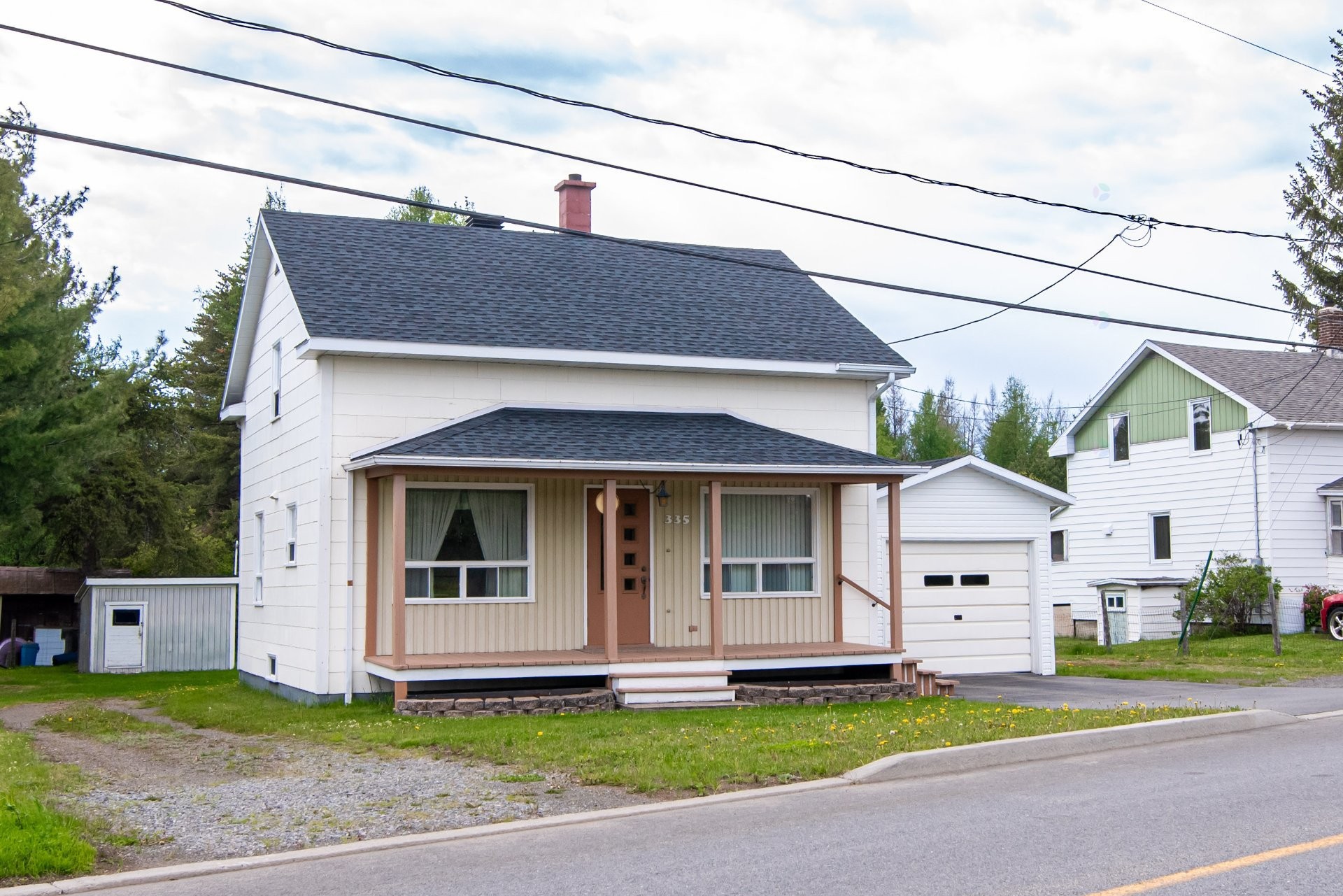 Front of Structure - 335 Rue De L'Église, Saint-Bruno-De-Kamouraska, QC - Outdoor