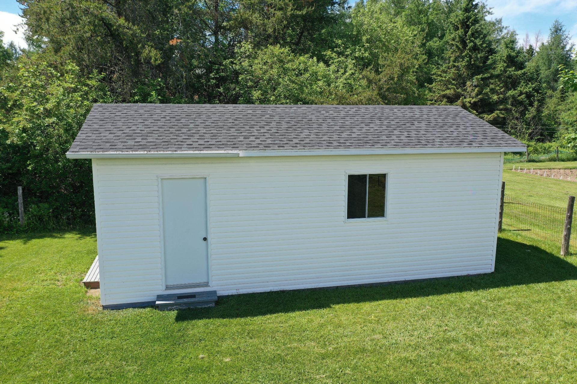 Shed - 335 Rue De L'Église, Saint-Bruno-De-Kamouraska, QC - Outdoor