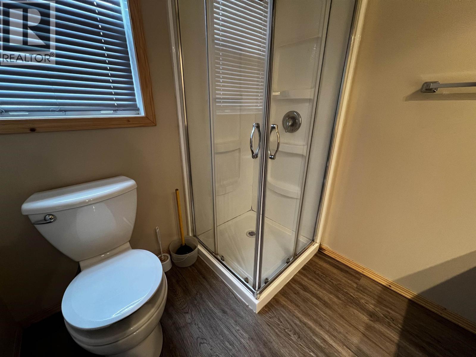 100 Schritt Crescent, Burns Lake, BC - Indoor Photo Showing Bathroom