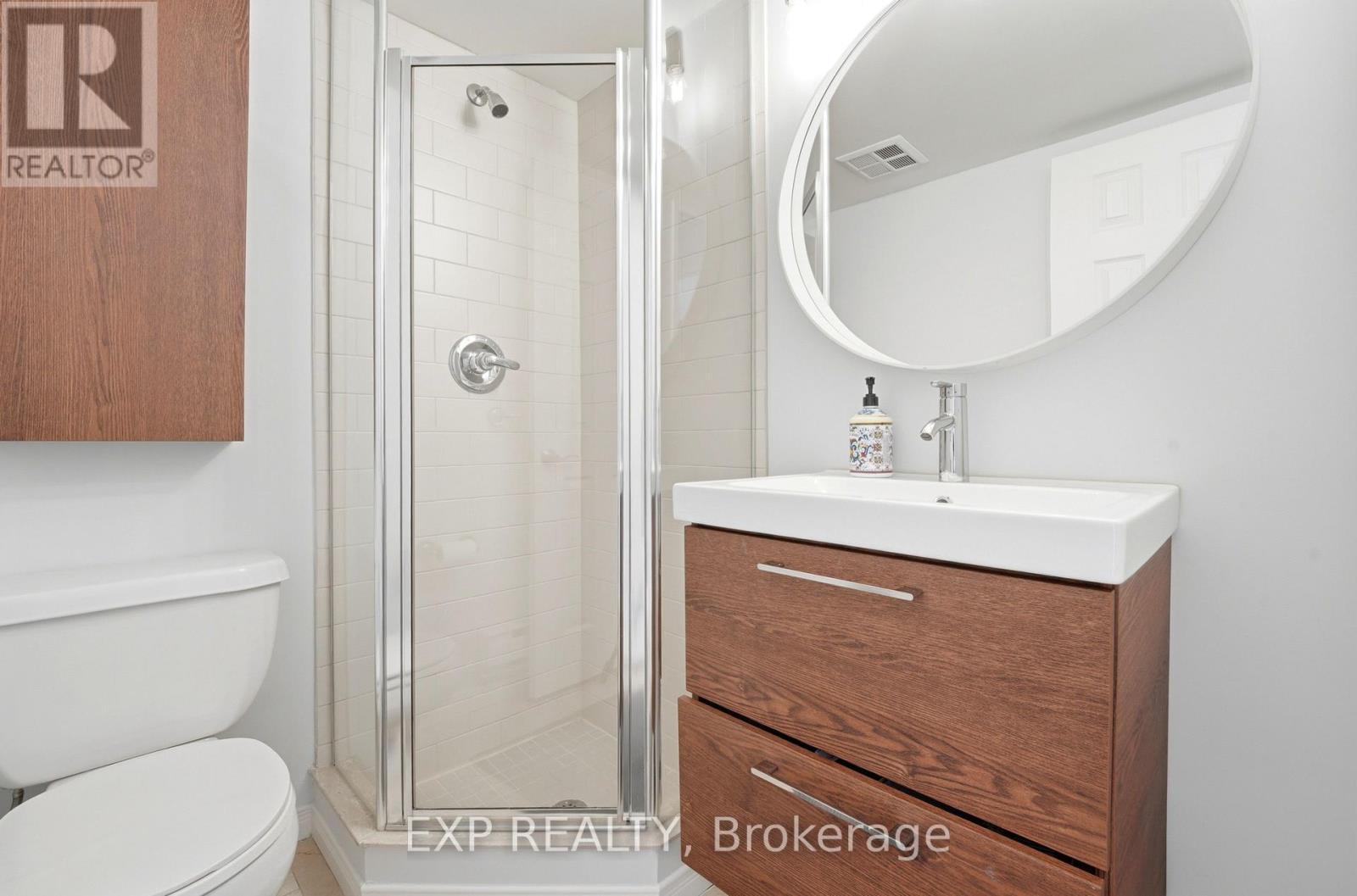 Ph20 - 230 King Street E, Toronto (Moss Park), ON - Indoor Photo Showing Bathroom