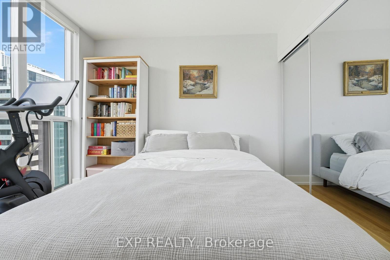Ph20 - 230 King Street E, Toronto (Moss Park), ON - Indoor Photo Showing Bedroom