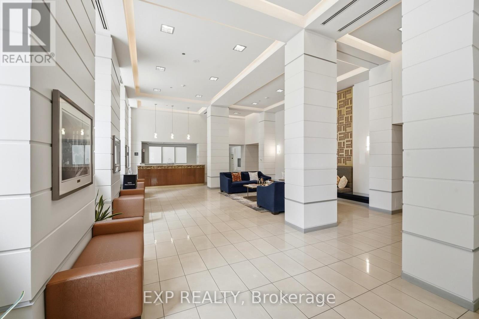 Ph20 - 230 King Street E, Toronto (Moss Park), ON - Indoor Photo Showing Other Room