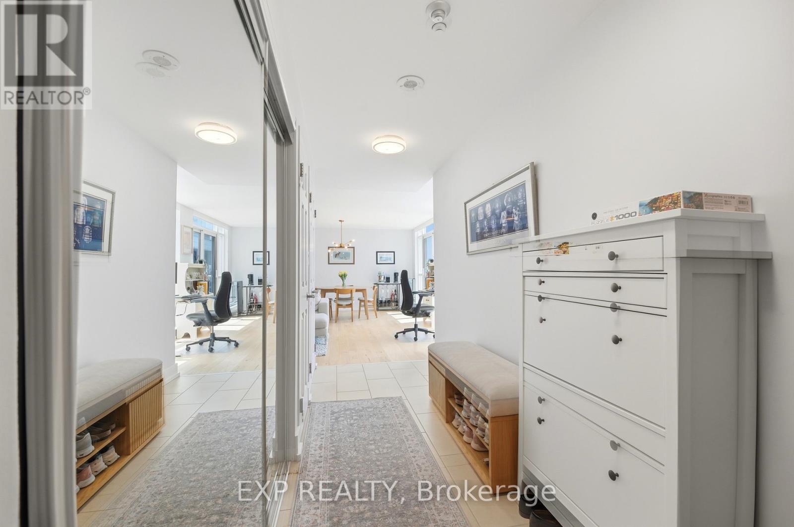 Ph20 - 230 King Street E, Toronto (Moss Park), ON - Indoor Photo Showing Other Room