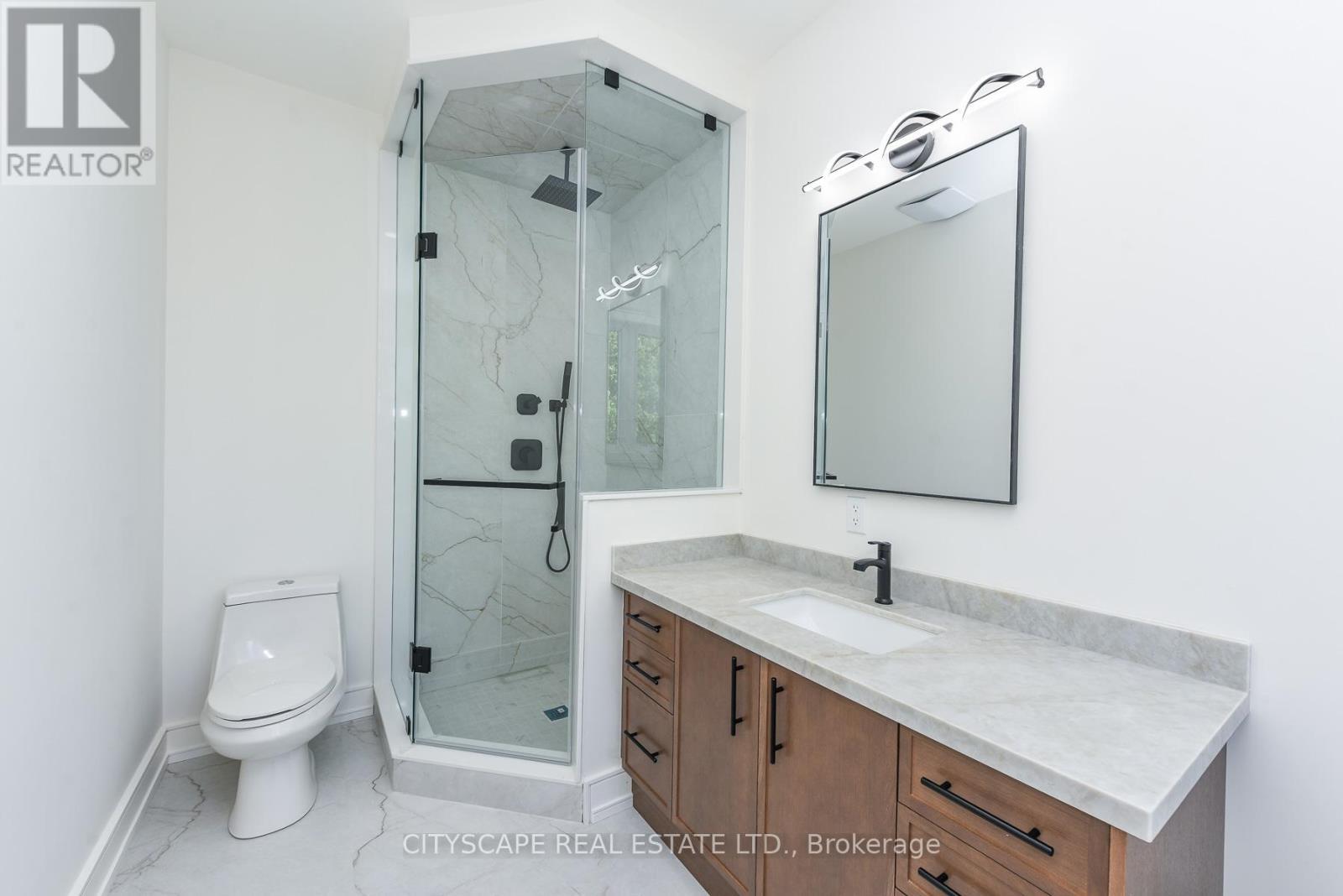 956 Fourth Street, Mississauga, ON - Indoor Photo Showing Other Room