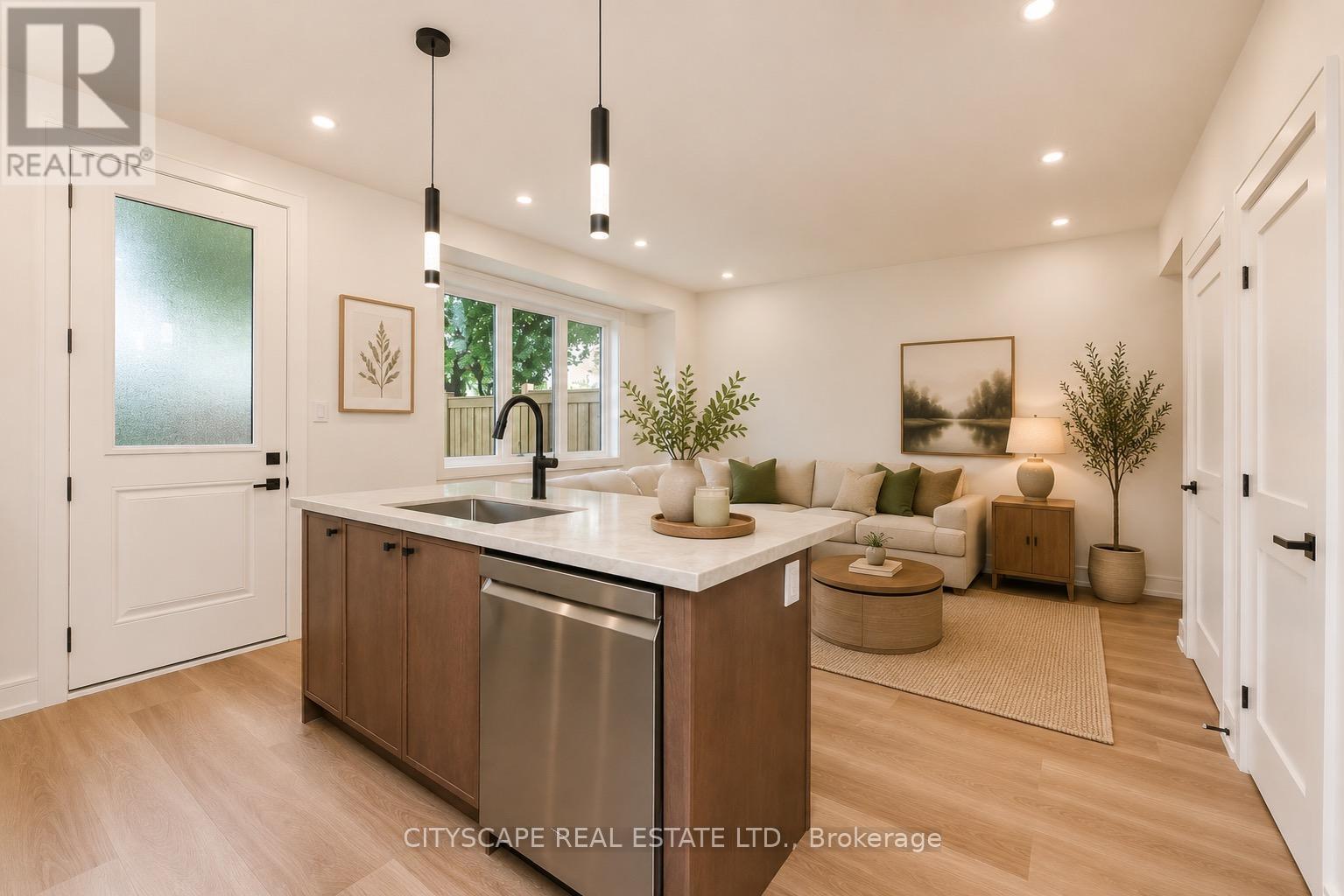 956 Fourth Street, Mississauga, ON - Indoor Photo Showing Other Room
