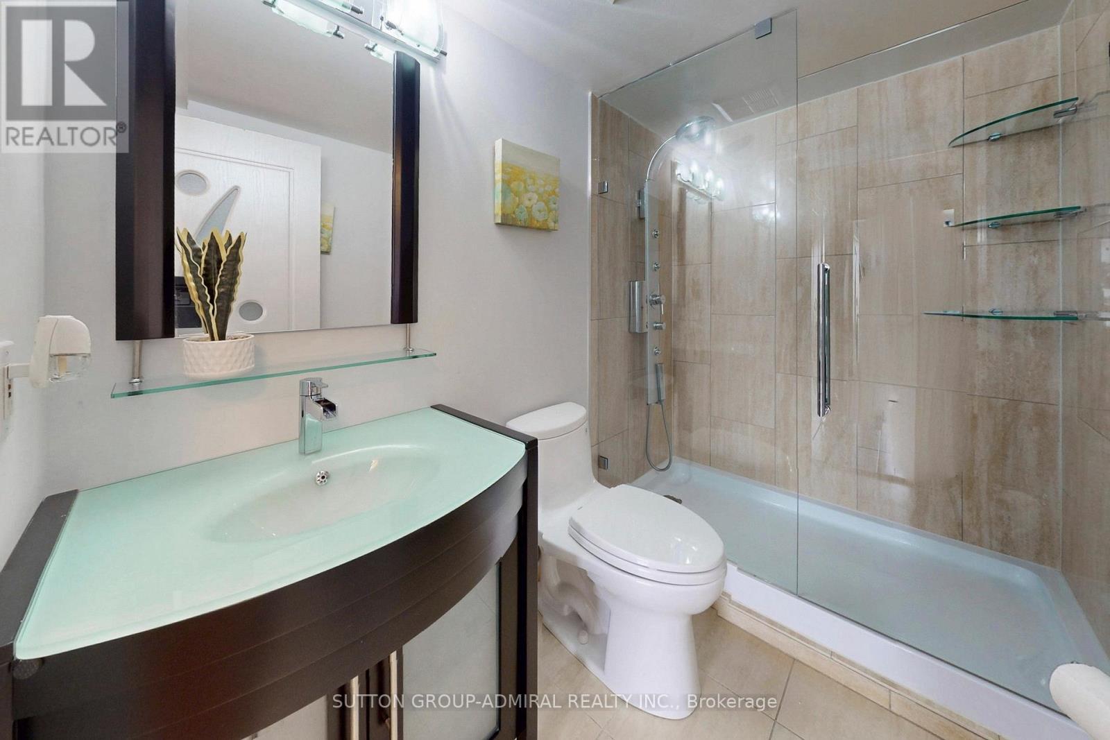 Ph208 - 81 Townsgate Drive, Vaughan, ON - Indoor Photo Showing Bathroom