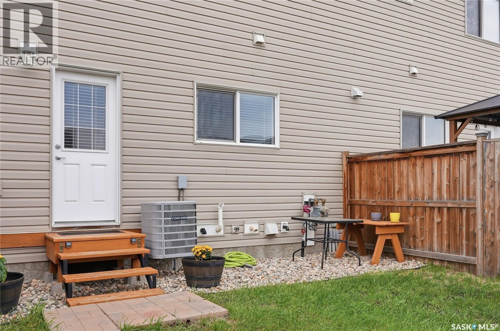 4031 Centennial Drive, Saskatoon, SK - Outdoor With Exterior