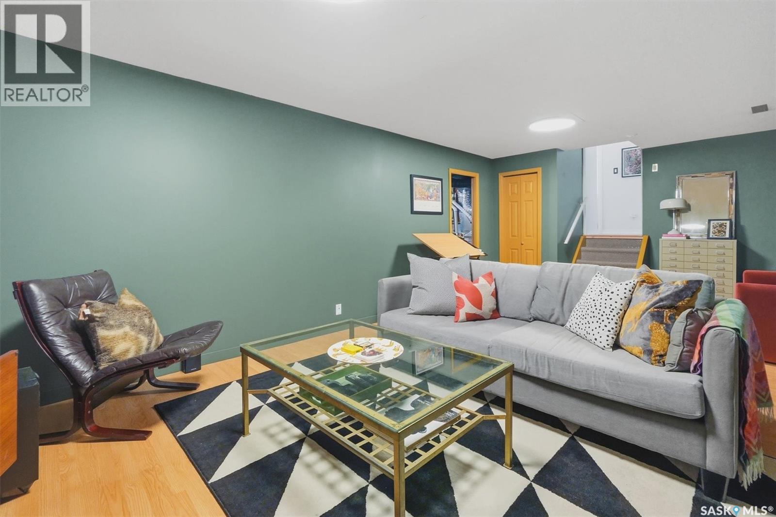 52 Potter Crescent, Saskatoon, SK - Indoor Photo Showing Living Room