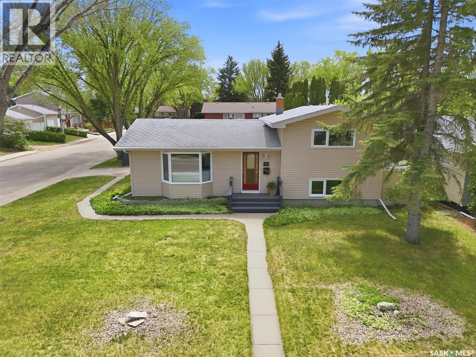 52 Potter Crescent, Saskatoon, SK - Outdoor With Facade