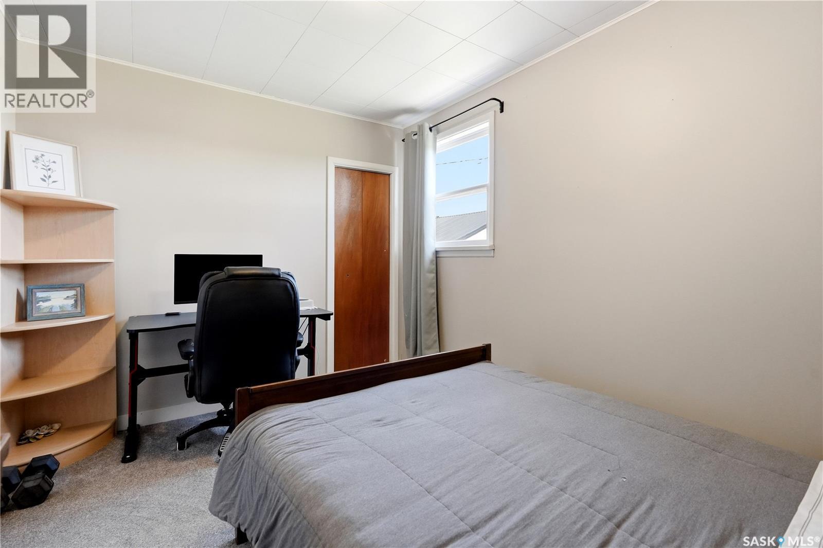 780 Railway Avenue, Elbow, SK - Indoor Photo Showing Bedroom