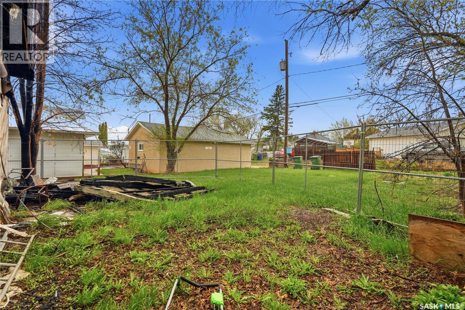 844 6Th Avenue Nw, Moose Jaw, SK - Outdoor