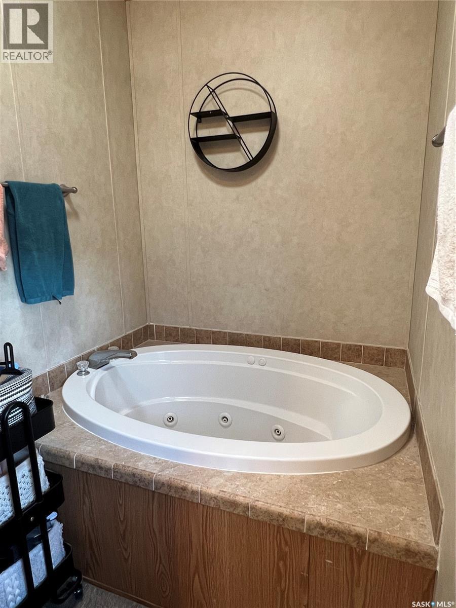 609 6Th Street E, Meadow Lake, SK