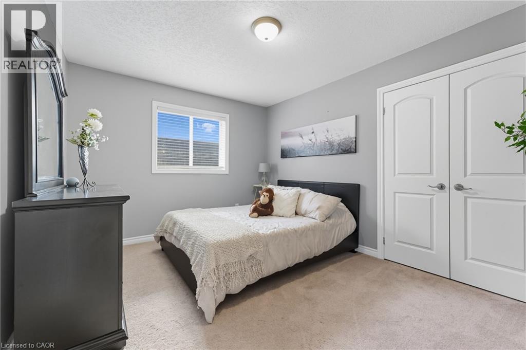 23 Kellogg Avenue, Hamilton, ON - Indoor Photo Showing Bedroom