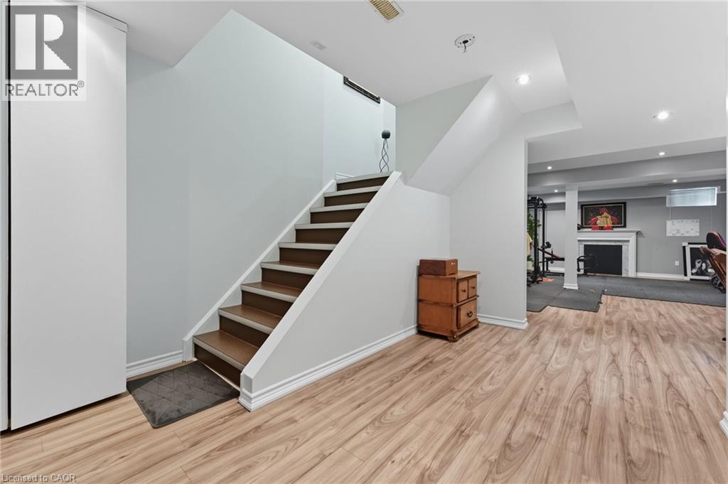 23 Kellogg Avenue, Hamilton, ON - Indoor Photo Showing Other Room