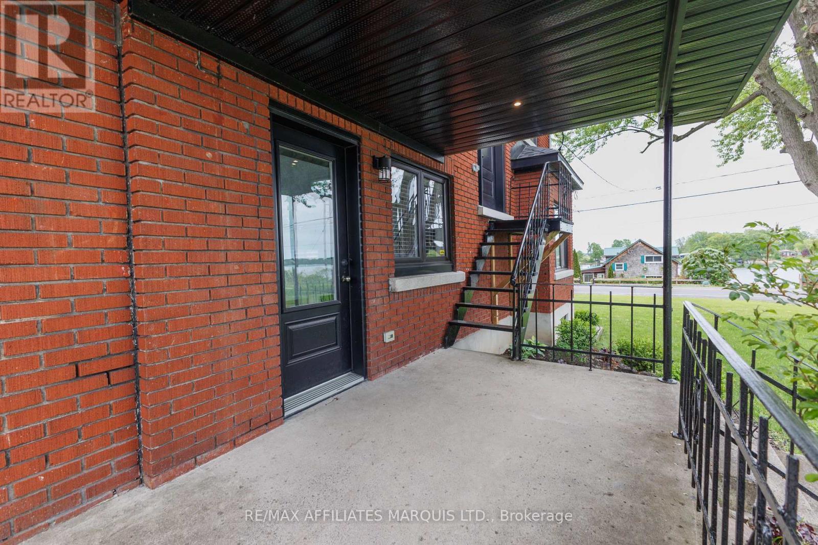 Side entrance - 3314 Montreal Road, Cornwall, ON - Outdoor With Exterior