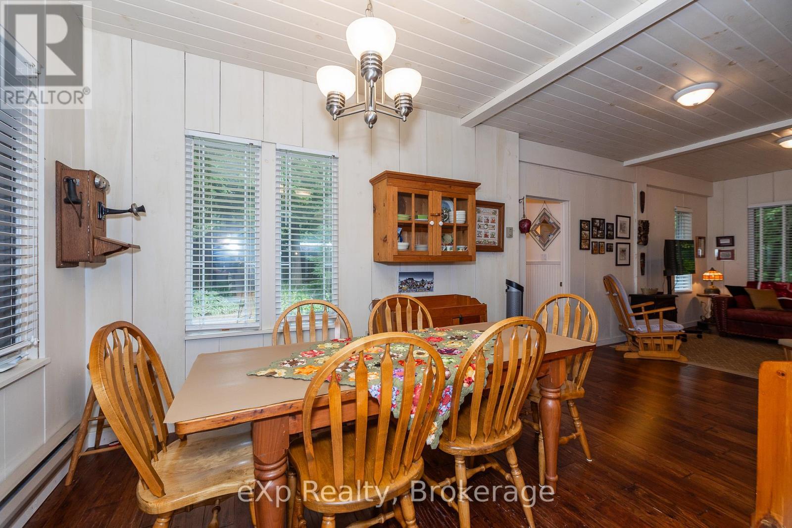 127 Paisley Drive, Chatsworth, ON - Indoor Photo Showing Dining Room
