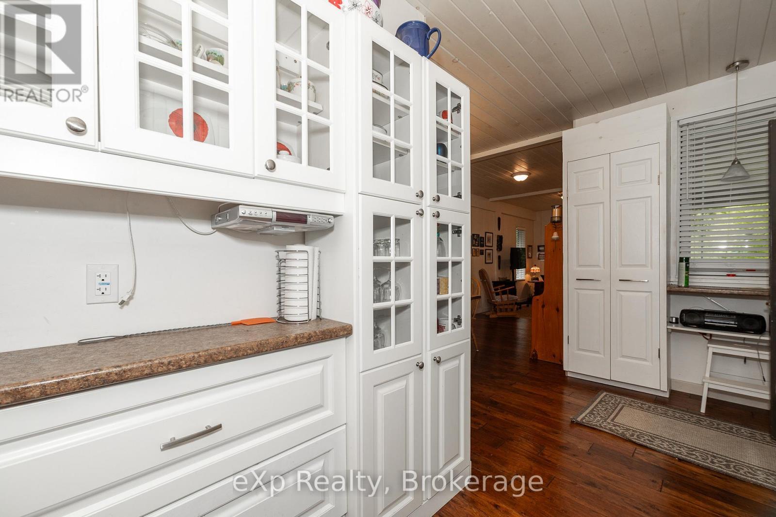 127 Paisley Drive, Chatsworth, ON - Indoor Photo Showing Other Room