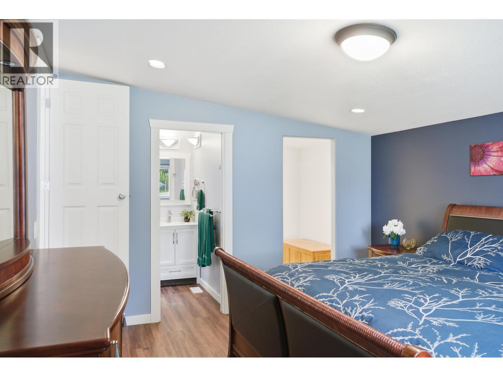 2102 Quartz Road, Quesnel, BC - Indoor Photo Showing Bedroom